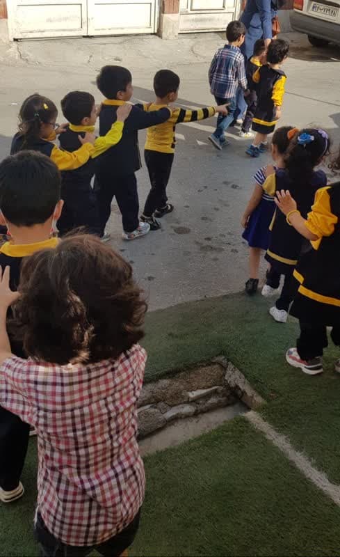 دبستان و پیش دبستانی بوژان